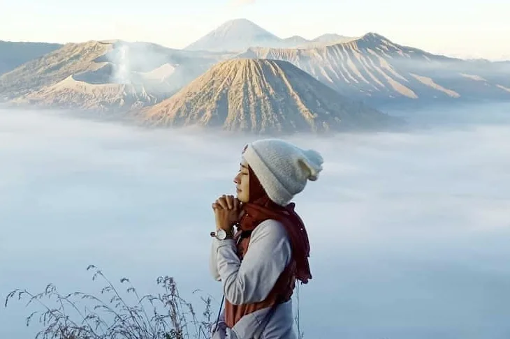 Gunung Bromo: Pesona Keajaiban Alam dan Magis di Jantung Jawa Timur